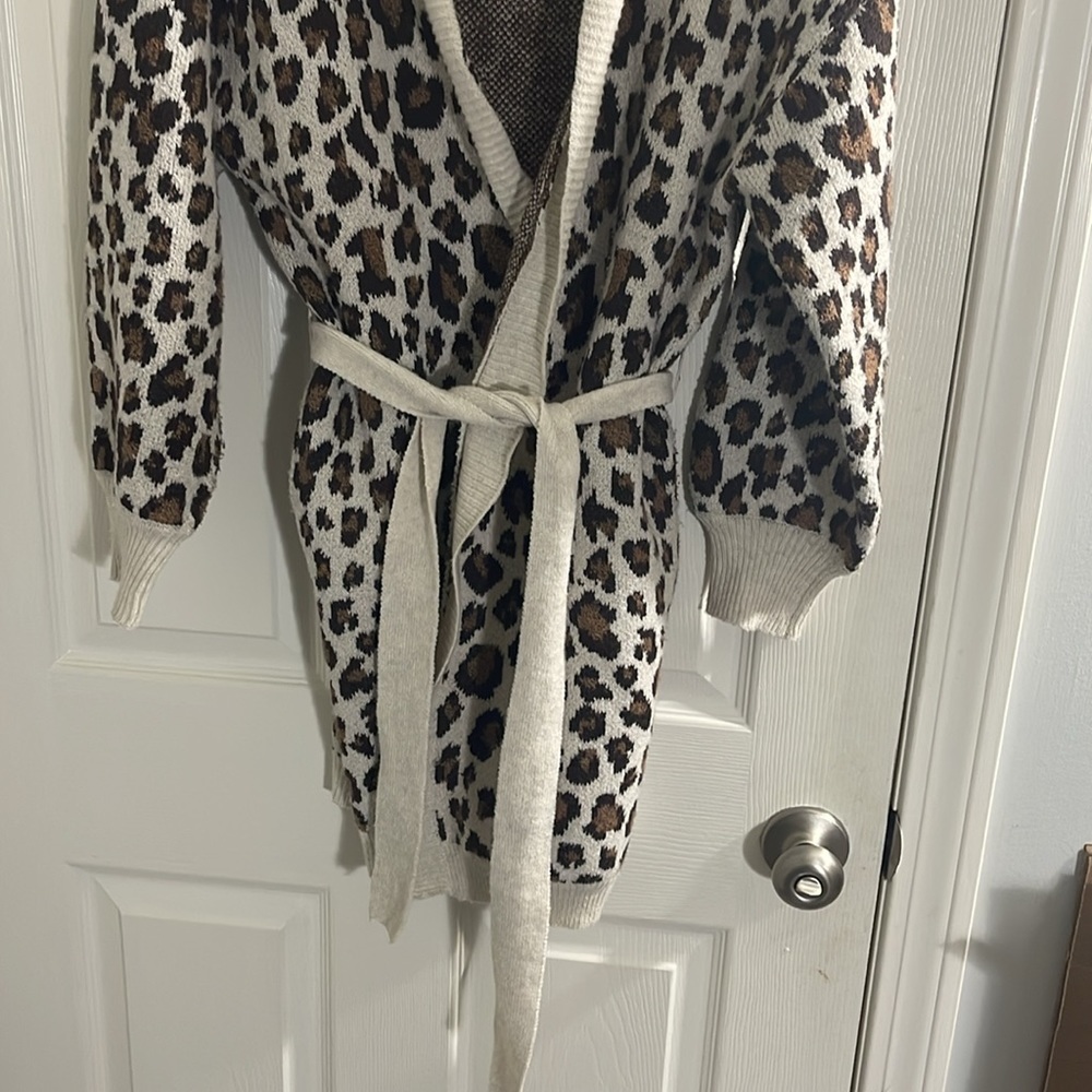 Time and Tru Women's belted sweater vest Size 4-6 - Picture 8 of 11